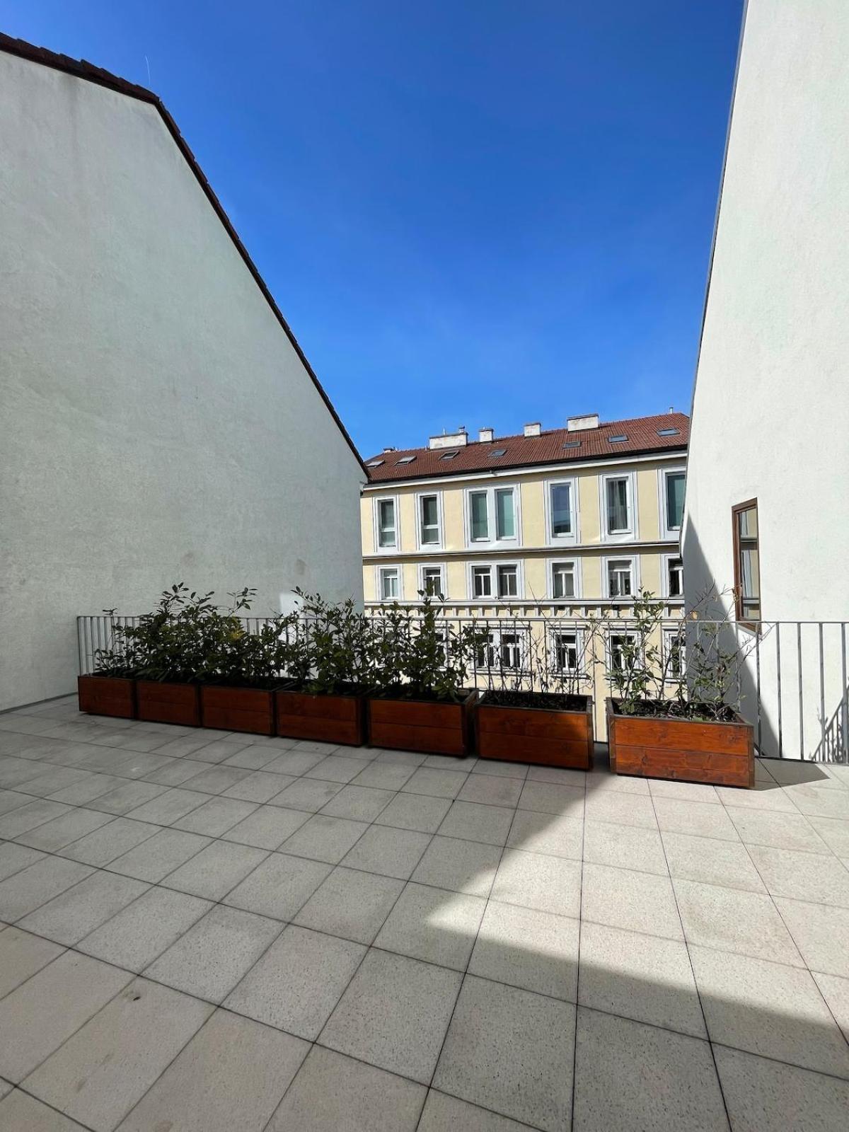 Modern Old Town - Balcony, Coffee, Wifi