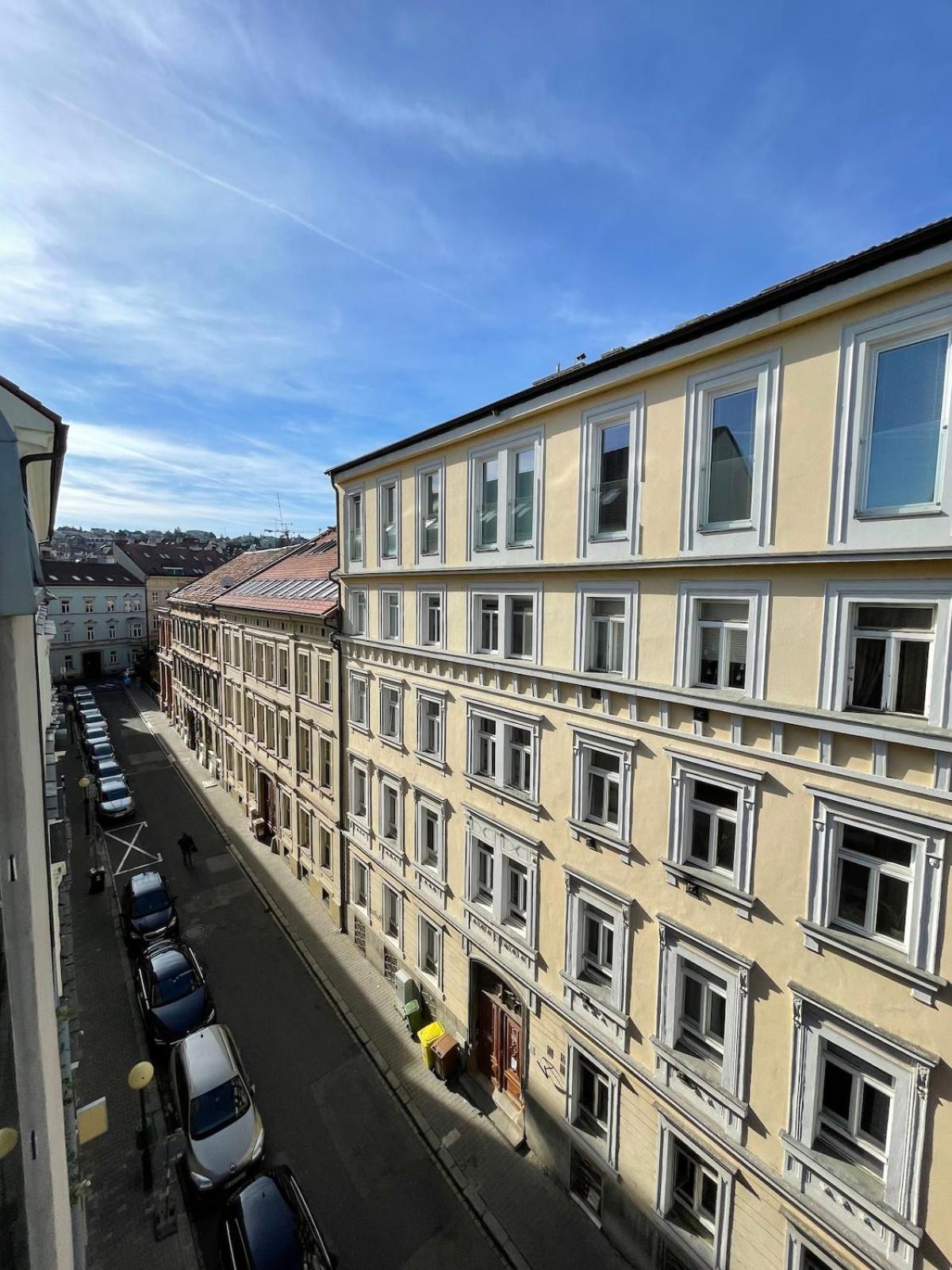 Modern Old Town - Balcony, Coffee, Wifi Apartmán